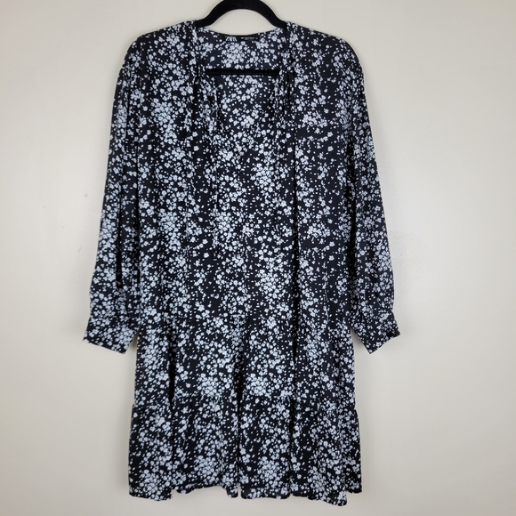 Zara Dresses & Skirts - Zara Shift Dress